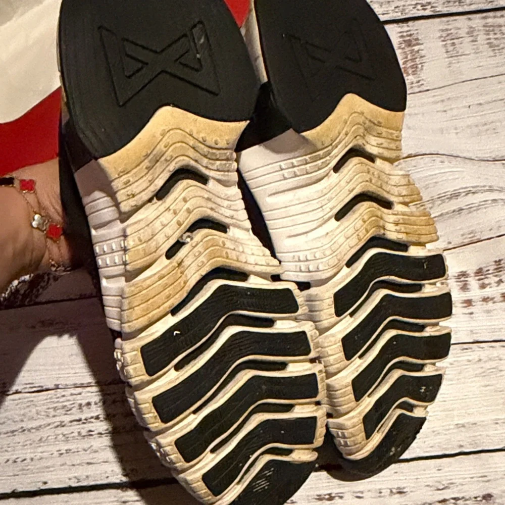 Nike Metcon Shoes - Picture 3 of 3